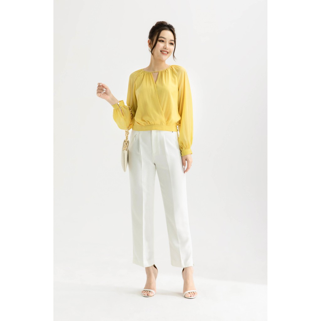 [NHẬP WABRTL5 GIẢM 10% TỐI ĐA 50K ĐH 250K ]Áo kiểu cổ cutout nữ IVY moda MS 17M6337