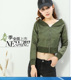 ÁO KHOÁC GIÓ NỮ FORM RỘNG CROPTOP