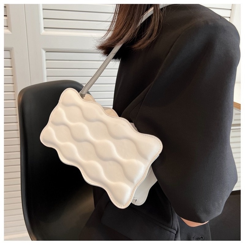 Túi Đeo Chéo Hình Vuông Nhỏ Màu Trơn Thêu Nổi Họa Tiết Thời Trang Mùa Hè Hàng Mới 2023