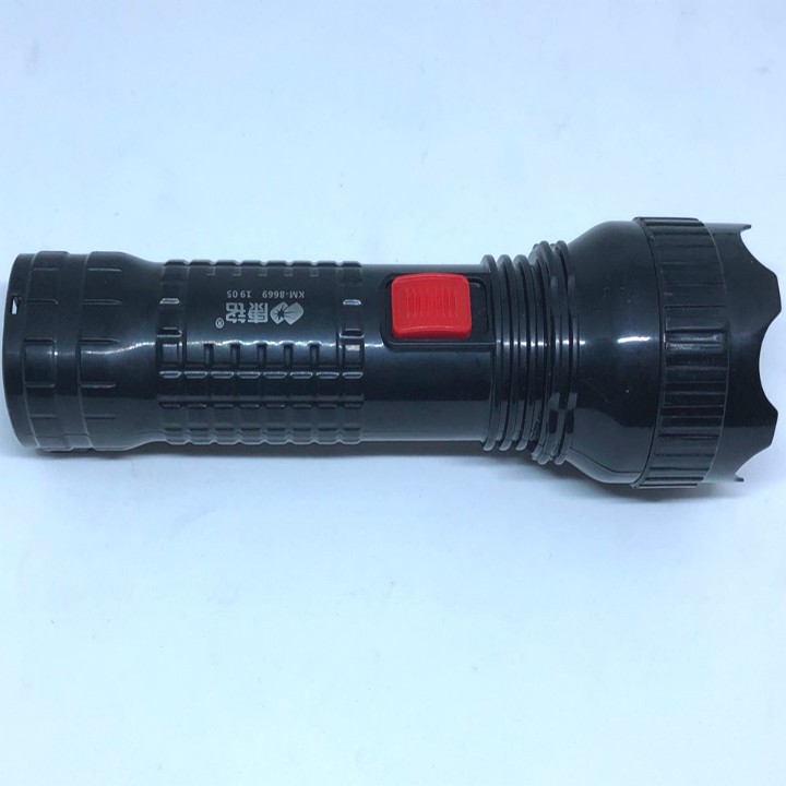 Đèn pin siêu sáng chiều xa cầm tay KM - 8669