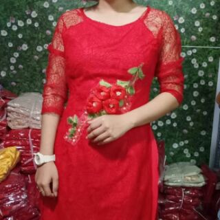 Áo Dài Cách Tân Kèm Chân Váy Màu Đỏ