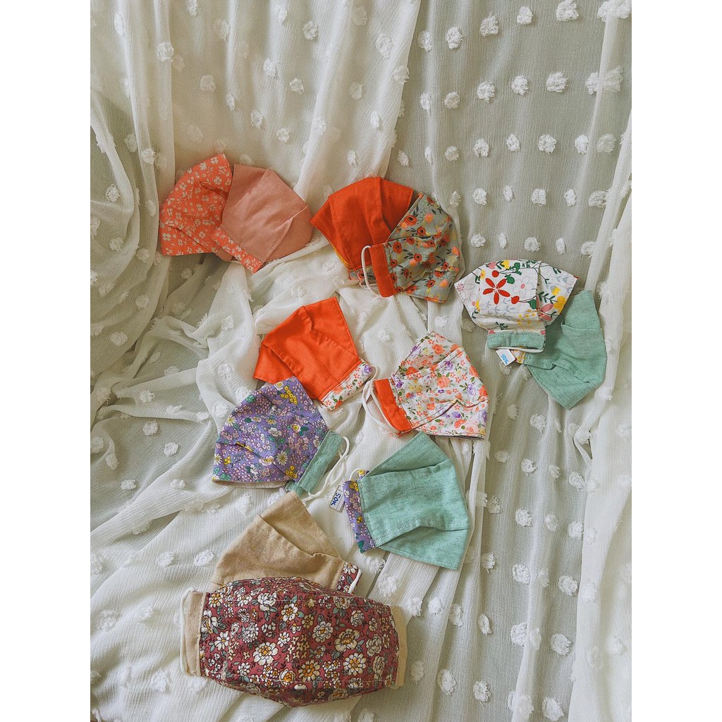 set khẩu trang 2 cái