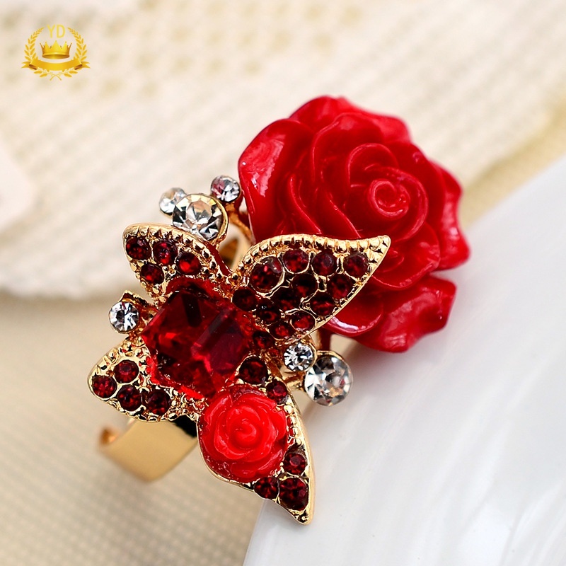 Nhẫn Đính Hôn Đính Đá Nhân Tạo Hình Hoa Hồng Và Bươm Bướm Dành Cho Nữ