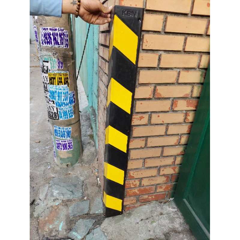 V ỐP GÓC ,ỐP CỘT CAO SU 80CM