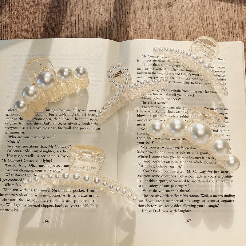 Kẹp tóc càng cua trong suốt đính ngọc trai giả thanh lịch