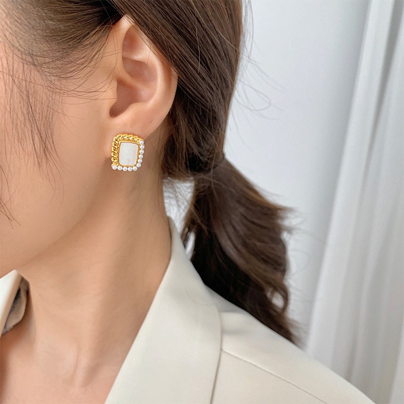 Bông tai đính ngọc trai giả xinh xắn C43