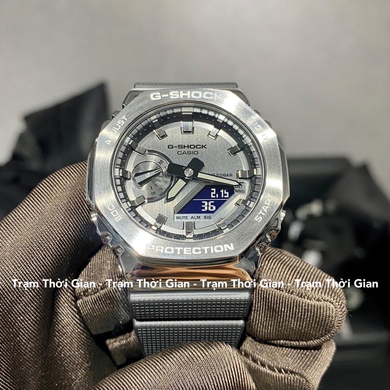 Đồng hồ nam Casio G-shock GM-2100-1A khung và mặt kim loại cực sang chảnh