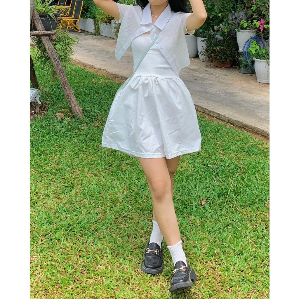 【Gợi ý từ KOL】Áo liền quần Lovito phối màu co giãn nhẹ thiết kế xếp nếp phong cách thường ngày L15X076 (Màu trắng)