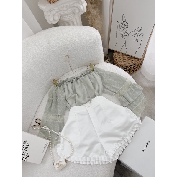 SET ÁO BẸT VAI BOCHUN BÈO + QUẦN SHORT VIỀN REN LAI