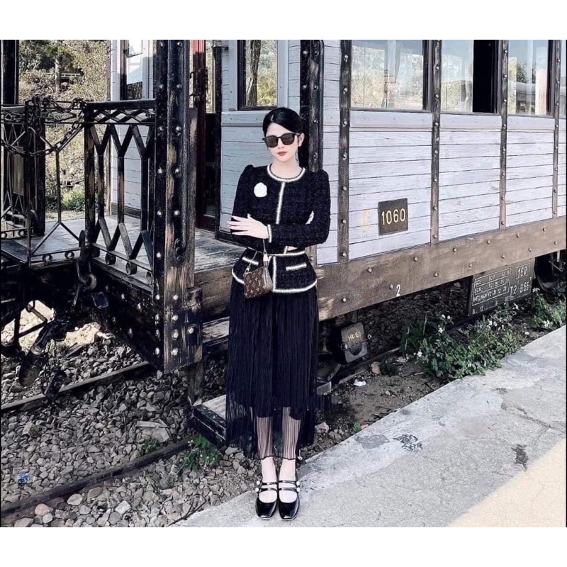 Sét áo dạ tweed +chân vây voan tầng siêu sang chảnh kèm tang hoa | BigBuy360 - bigbuy360.vn