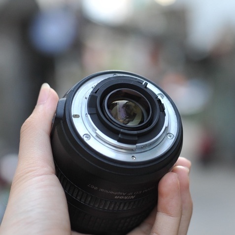 Ống kính máy ảnh Nikon 18-70mm G ED