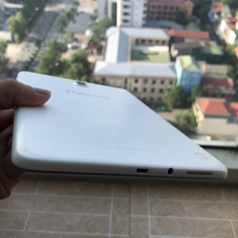 Máy tính bảng Samsung Galaxy tab A 8.0 ram 1.5Gb+16Gb-tặng kèm bao da