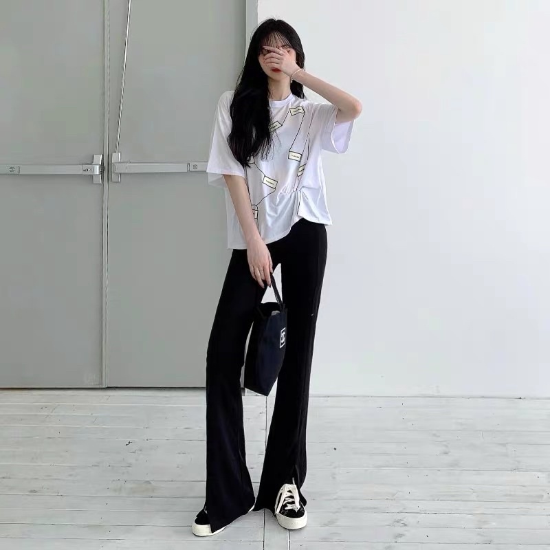 Quần XẺ ỐNG siêu tôn dáng phù hợp với áo sweater, áo thun, cardigan