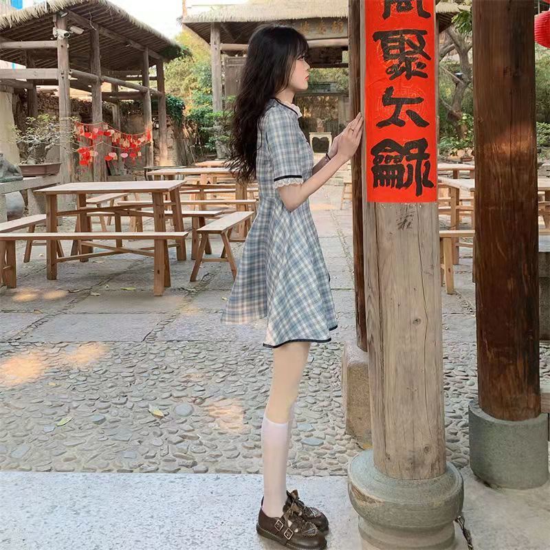 2023  Đầm Sườn Xám Họa Tiết Sọc Caro Phong Cách Pháp Cổ Điển Thiết Kế Mới Thời Trang Cho Nữ