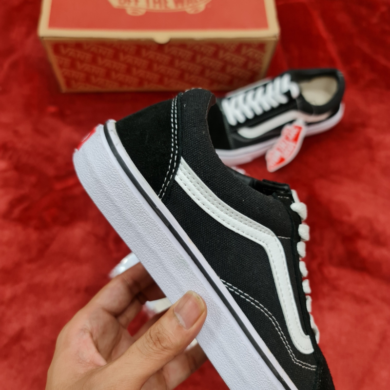 Giày Vans Old Skool Đen Sọc Trắng // Vans Old Skool Classic Balck White