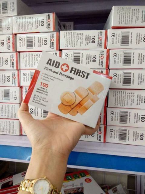 Hộp 100 miếng dán vết thương urgo Aid first