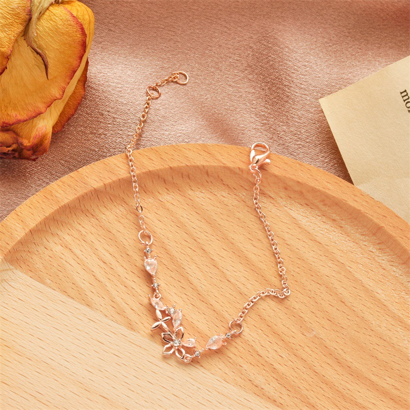 Vòng tay hoa và bướm phong cách Hàn Quốc cho nữ