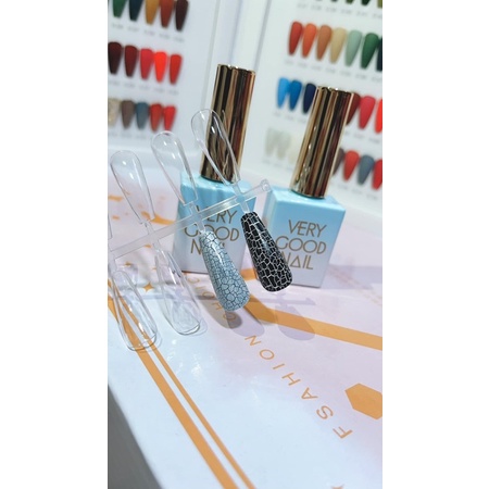 Sơn Nứt Trắng / Đen Verygood Nail