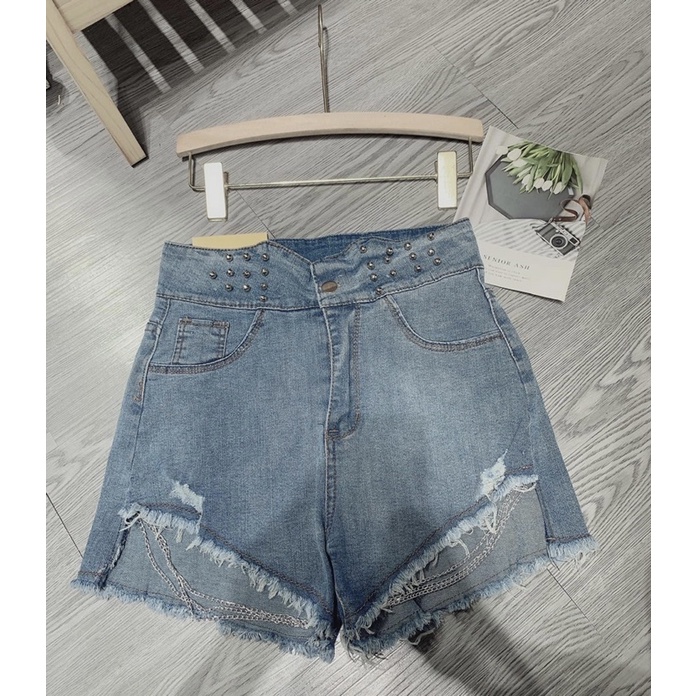 quần short bò dây xích đính ngọc cạp siêu cao