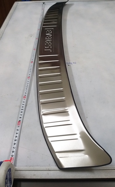 Chống trầy cốp ngoài Ford Everest 2018 đến 2019