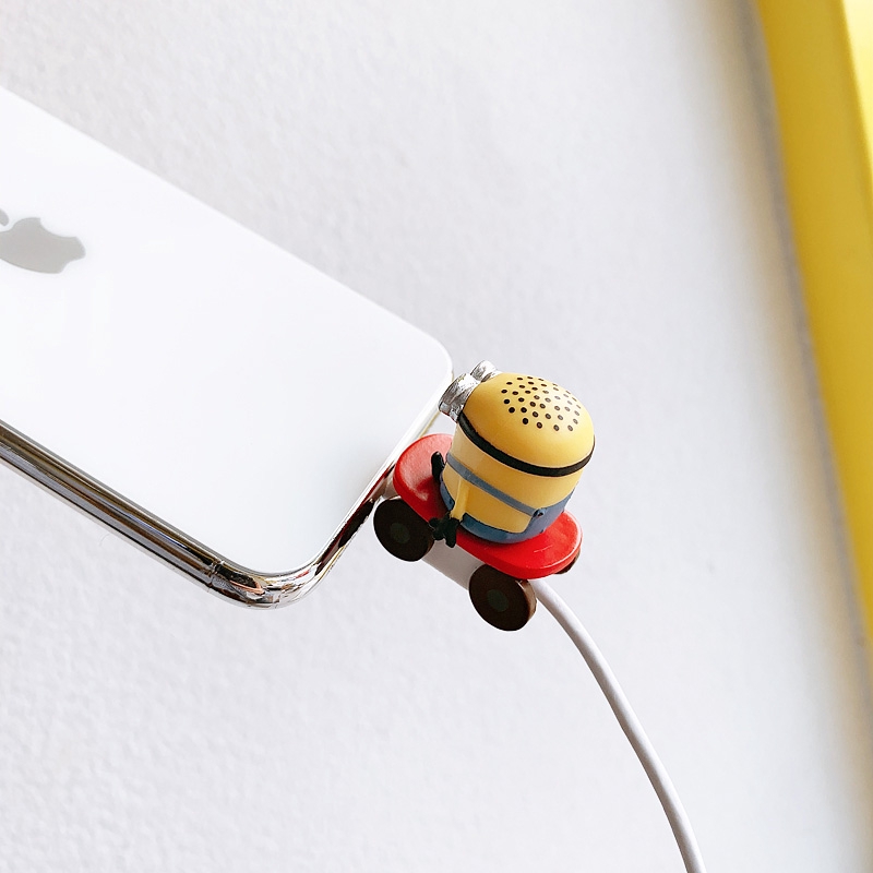 Dễ Thương Phụ Kiện Bảo Vệ Dây Cáp Sạc Hình Minion Đáng Yêu Cho Iphone