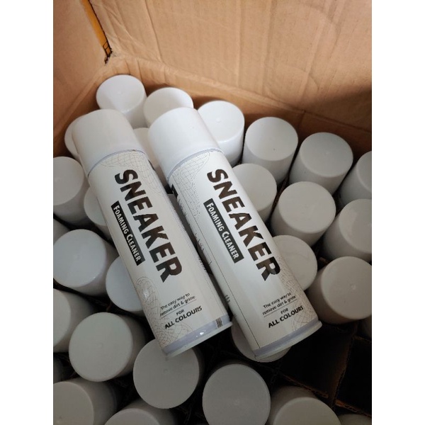 XỊT BỌT LÀM SẠCH GIÀY SNEAKERS 300ml