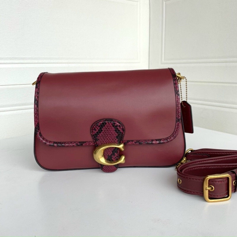 Túi đeo chéo Coach Soft Tabby da mềm