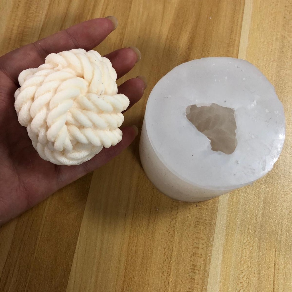 Khuôn Làm Nến / Sô Cô La Hình Quả Bóng Lưới Handmade Bằng Silicone Tiện Lợi Dành Cho Trang Trí Bánh Kem