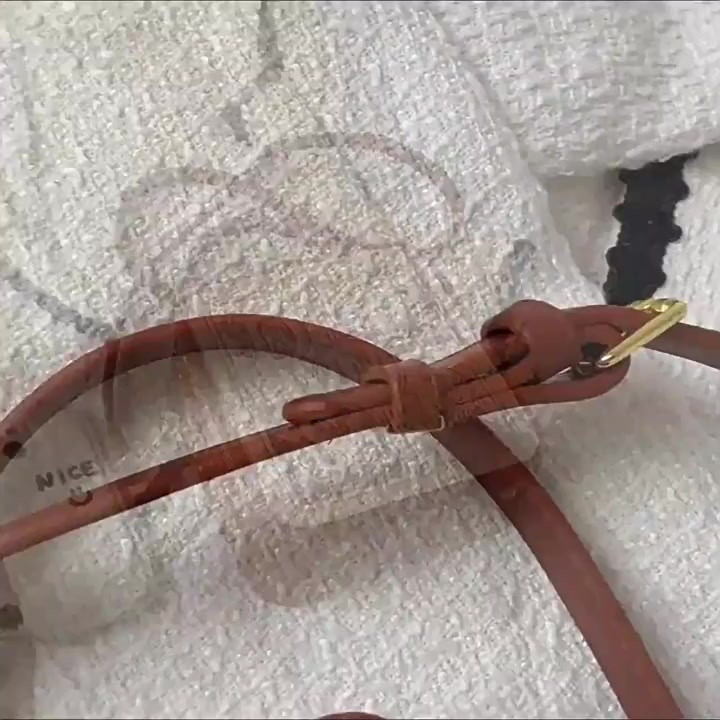 Túi xách nữ Quảng Châu dáng hộp khóa đồng quai xách sang trọng cao cấp 03N-9632 | BigBuy360 - bigbuy360.vn