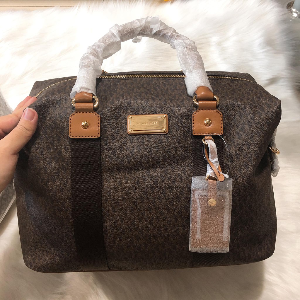 Giỏ du lịch Michael Kors