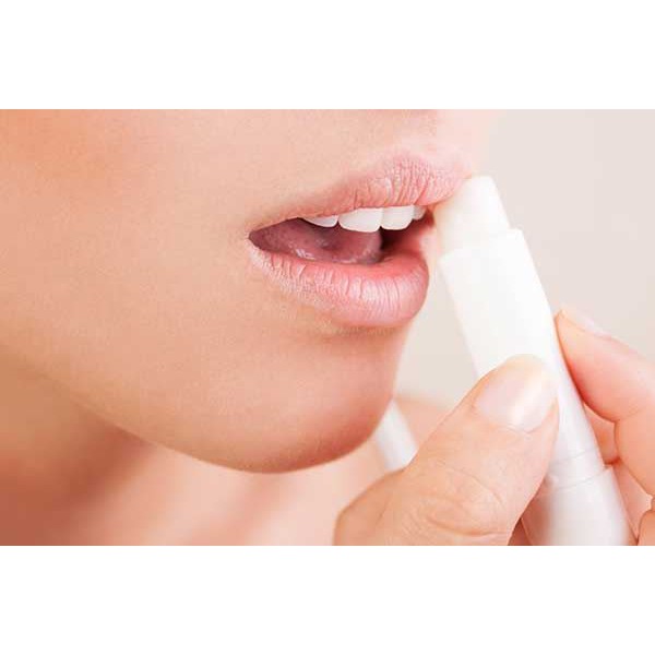 Son dưỡng ẩm chuyên sâu Nivea Original Care (4,8g) - Giúp môi bạn luôn được mềm mại