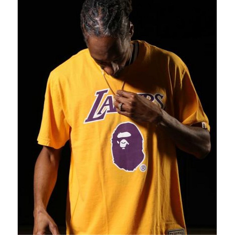 BAPE Áo Thun Tay Ngắn In Chữ Lakers Thời Trang Nba