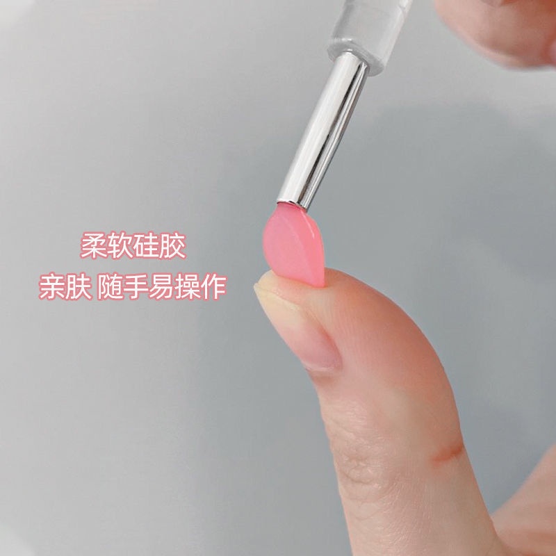 Cọ Trang Điểm Môi Bằng Silicone Kèm Nắp Đậy Tiện Lợi