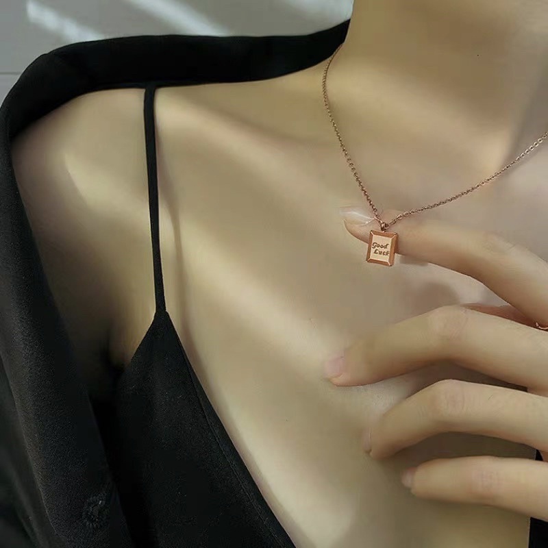 Vòng cổ titan thẻ goodluck