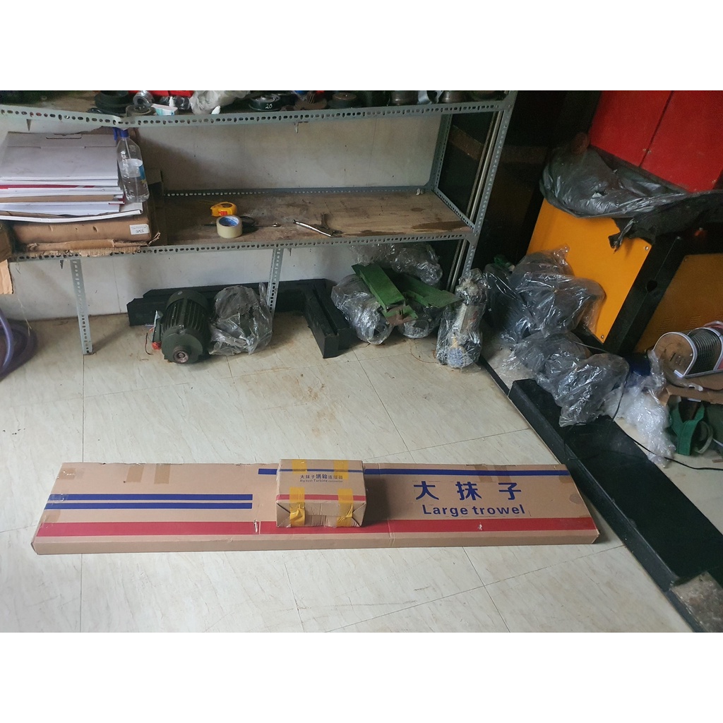 Thước gạt bê tông cầm tay