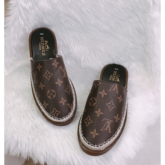 Sục da sần vân họa tiết đế viền cói mép nâu | BigBuy360 - bigbuy360.vn