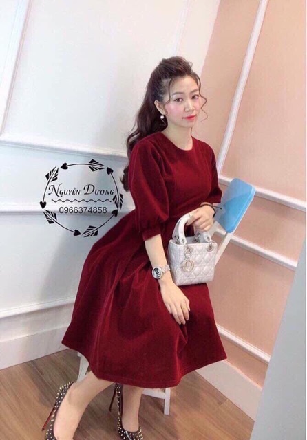 Váy nhung đỏ