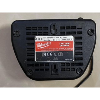 Sạc Milwaukee 12v li-ion