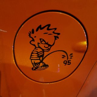 Tem dán nắp bình xăng ô tô 95