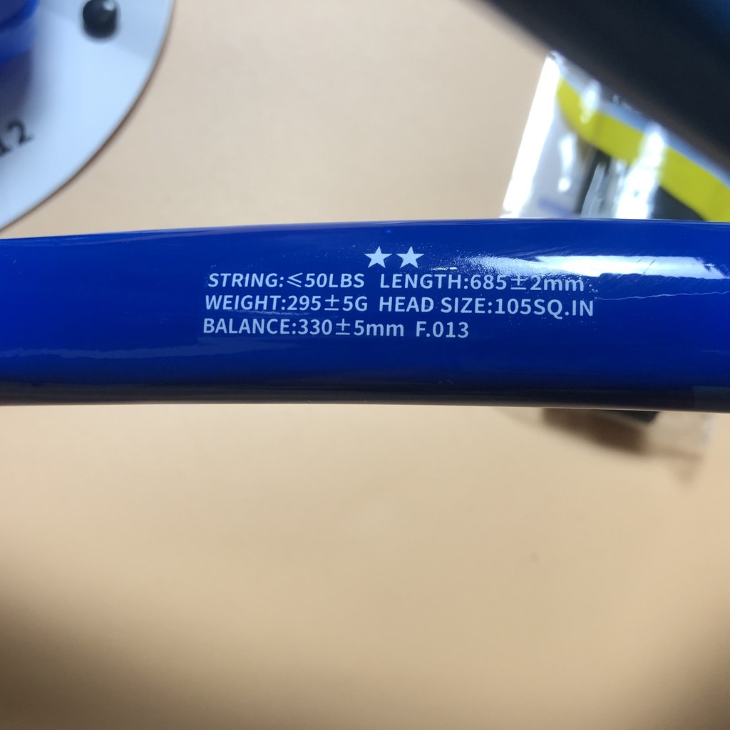 Vợt Tennis W205 Sợi Carbon cao cấp, tặng kèm bóng và đế tập