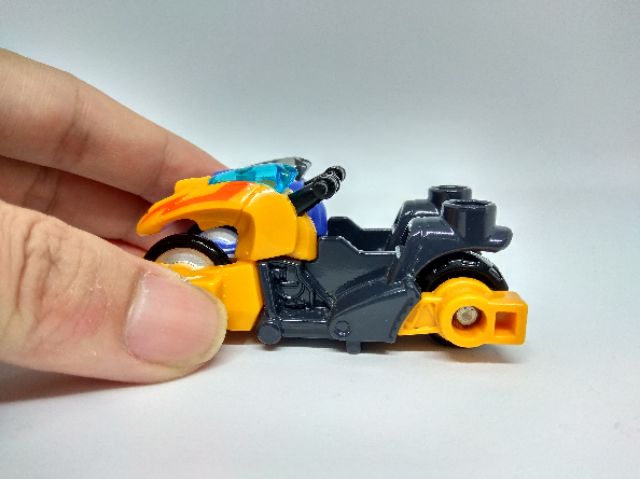 Xe mô hình Tomica Disney Motorbike Orange (Giao mầu ngẫu nhiên - no box)