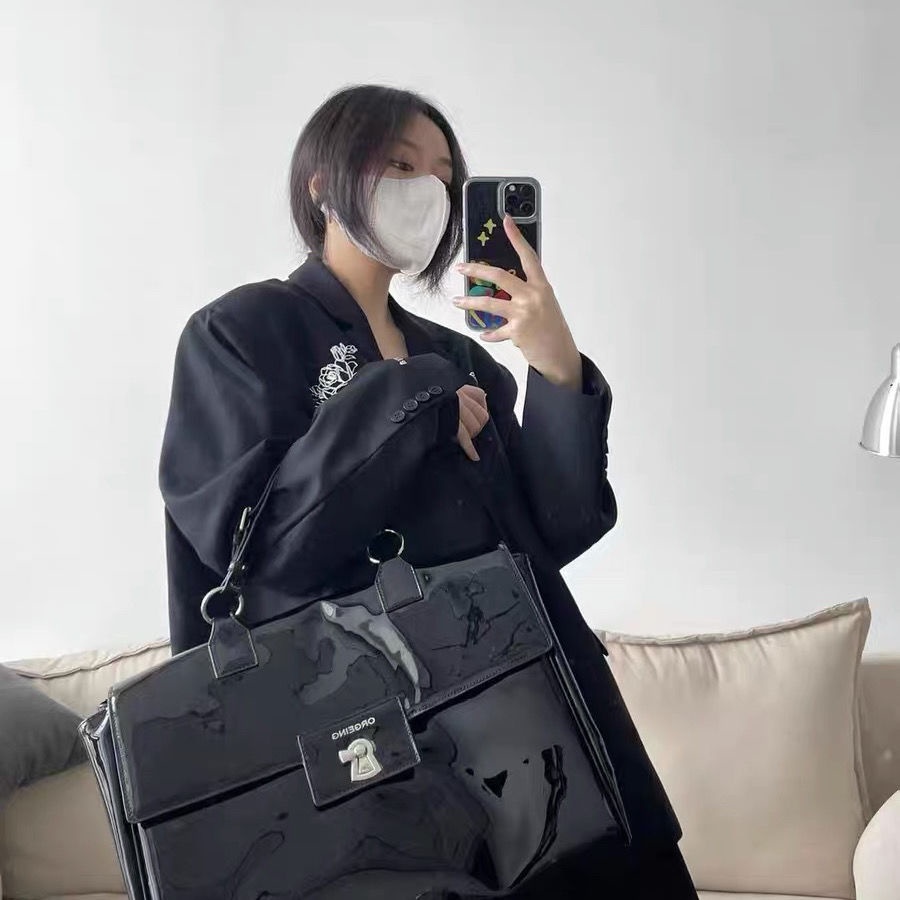 Túi Xách Da Bóng Màu Đen Cỡ Lớn 2022 Thời Trang Cao Cấp