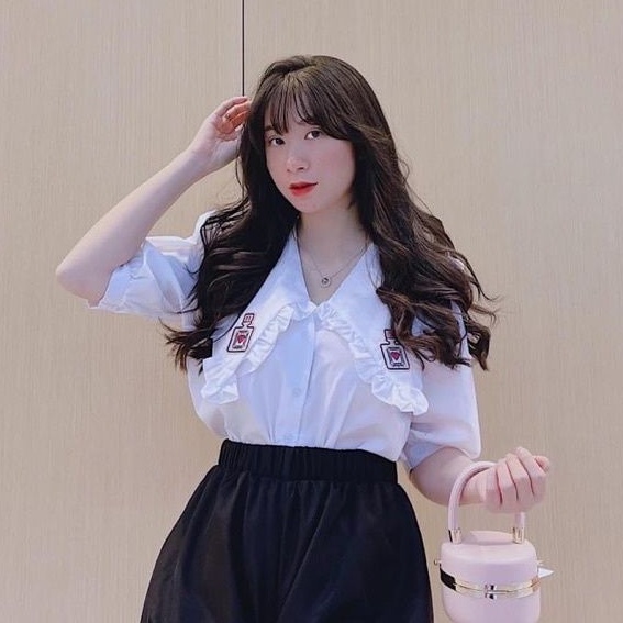 Áo Sơ mi Tiểu Thư BÁNH BÈO thêu hình chai nước hoa PC