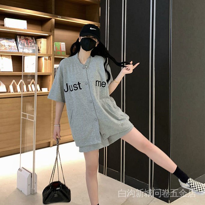 Set Đồ Thể Thao Gồm Áo Thun Tay Ngắn Và Quần Short Phong Cách Hàn Quốc Cho Nữ