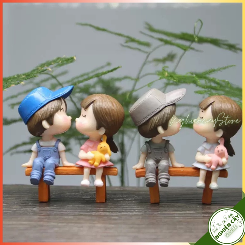 Phụ kiện Cặp đôi ngồi ghế trang trí tiểu cảnh, cây cảnh, sen đá