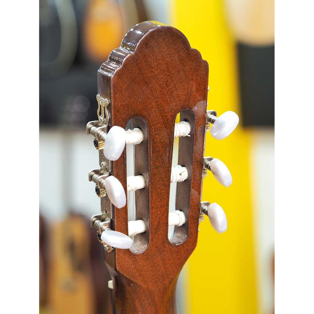 Đàn guitar classic nghệ nhân Việt chế tác, gỗ thịt nguyên tấm SRC980