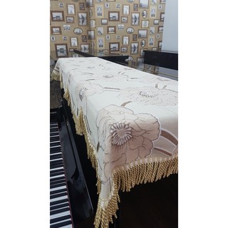 sản phẩm Khăn phủ đàn Piano, Tông màu vàng cam nhẹ