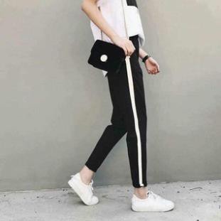 Quần nữ Thể thao cá tính jogger phối sọc trắng siêu xinh Chất vải Mì Hàn màu đen Mặc thể dục tập gym ở nhà  Đi Học  ྇