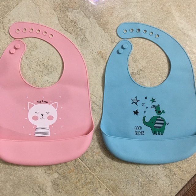 Yếm máng silicon siêu mềm cao cấp có máng hứng cho bé yêu