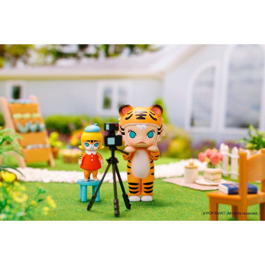 Búp Bê pop mart popmart Nghệ Thuật molly Một Ngày Bẻm chán Với Hộp Quà Tặng Dễ Thương